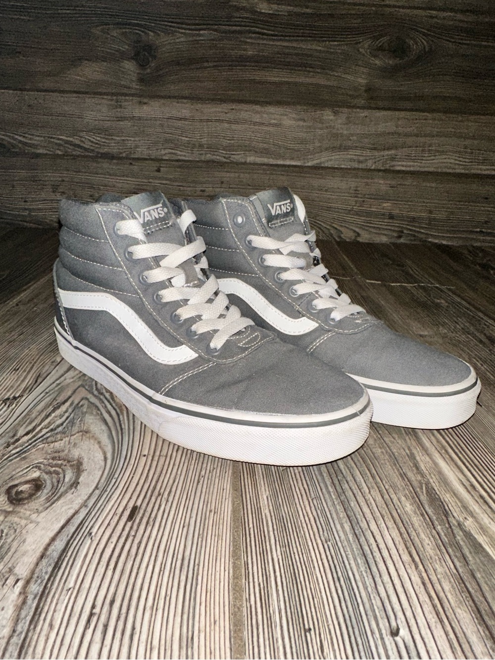 Vans Canvas Sk8-HI Gray and White High-Top Skate Sneakers Women’s Size 8.5 Bike